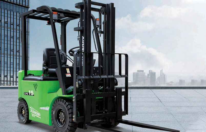 電動叉車油溫過高時，應使用注意什么？